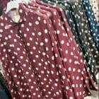 Αέρινο θηλυκό ημιδιάφανο πουκάμισο πουά μοτίβο , γιακάς , πατιλέτα - ZESEM - AD