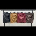 Φούστα δερματίνη , λοξό τελείωμα , σούρες , ελαφριά γυαλάδα - LESINE - LO