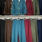 Πλεκτό Σετ με Τσέπες & Χρυσές Καρφίτσες , Ίσιο Παντελόνι - "Two-Piece Knit Set with Bold Gold Details" - LO