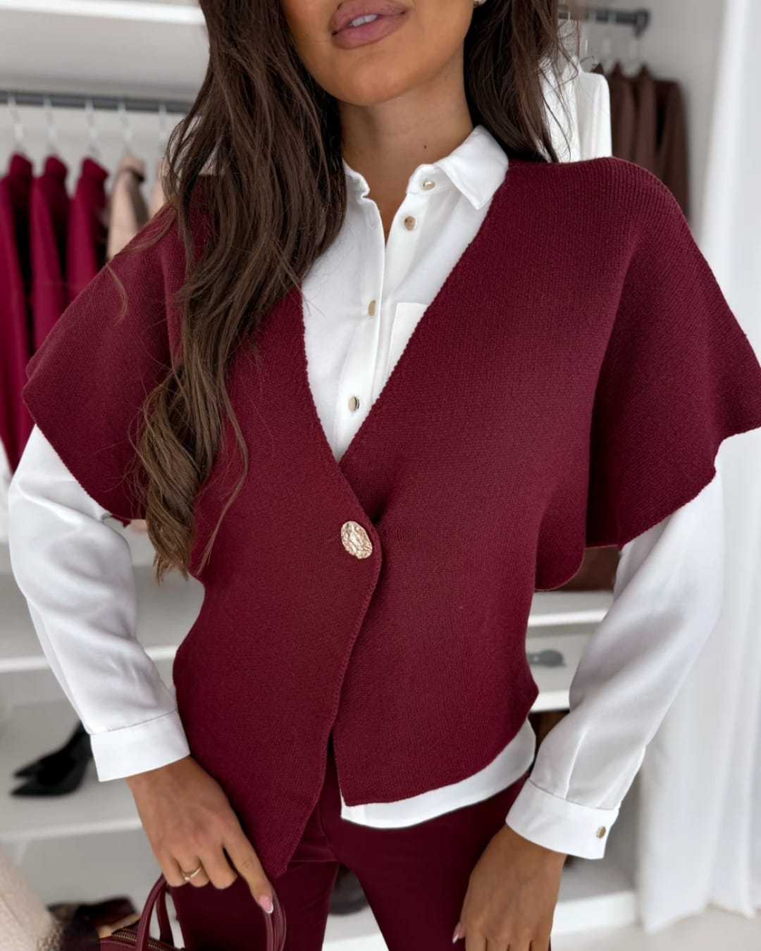 Ζακέτα πλεκτή τύπου Κάπα με Χαρακτήρα , ασύμμετρη , χρυσό κουμπί - ΄΄ Twist of Knit ΄΄ - LO