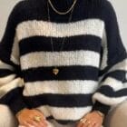 Ρίγες Χρωματικής Τόλμης : Το Πουλόβερ που Ξυπνάει τη Διάθεση - " Color Block Chunky Pullover "- AD