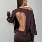 Μίνι φόρεμα , ανοιχτή πλάτη , λοξή λαιμόκοψη , μανίκια φαρδία με στενούς καρπούς - "Backless Stories" - LO