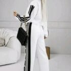 Σετ Φόρμας με Ρίγες & Κουμπιά , Μπλουζάκι cropped μήκος - "Side Stripe Energy" - LO