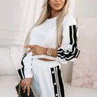 Σετ Φόρμας με Ρίγες & Κουμπιά , Μπλουζάκι cropped μήκος - "Side Stripe Energy" - LO