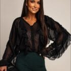 Γυναικείο πουκάμισο με βολάν σε μανίκια και σώμα, απλό V γιακάς – κομψό και θηλυκό - ''Volant V‑Neck Shirt'' - AD