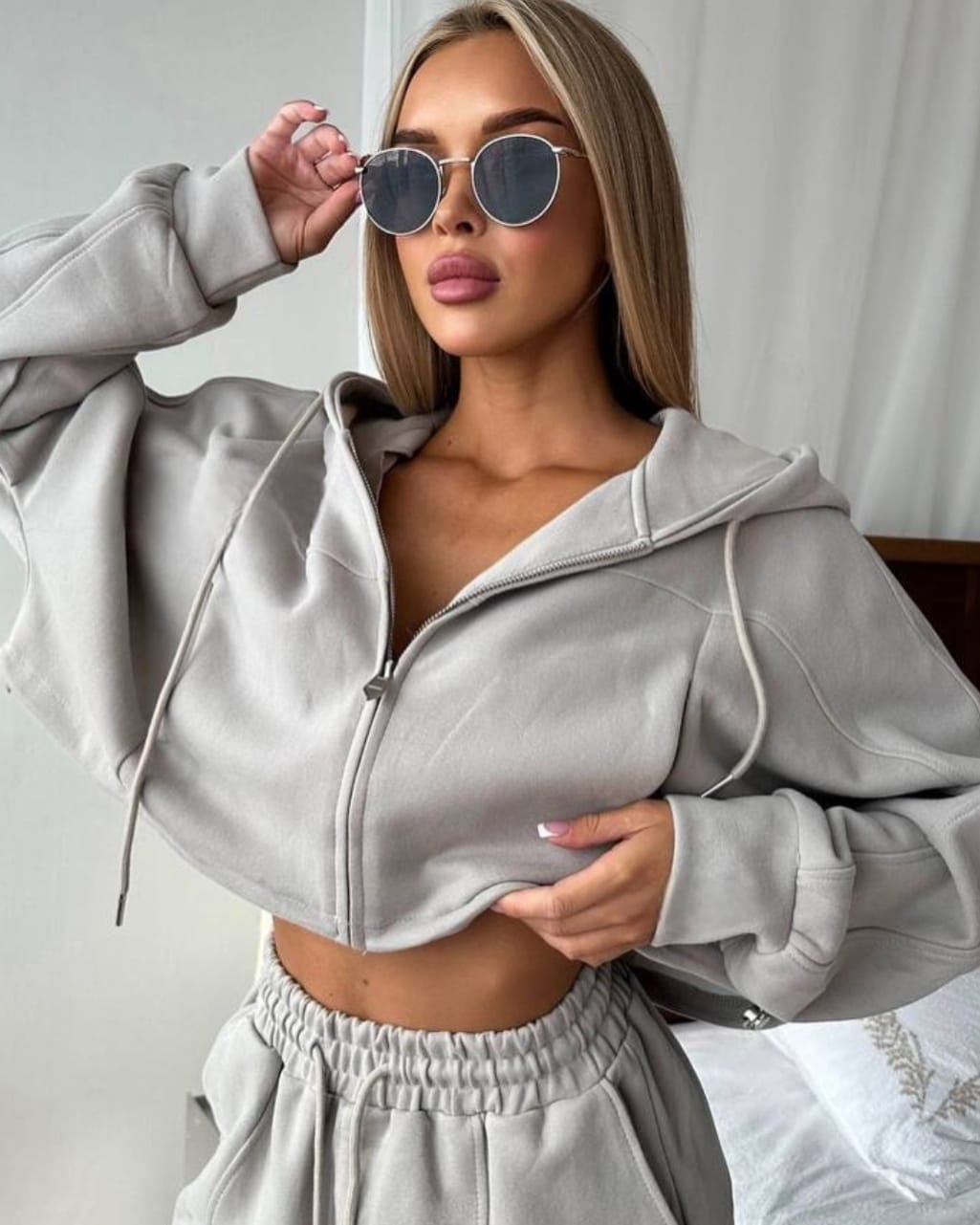 Σετ φόρμα με κροπ hoodie και φαρδύ παντελόνι - ''Essential Seam Set'' - LO